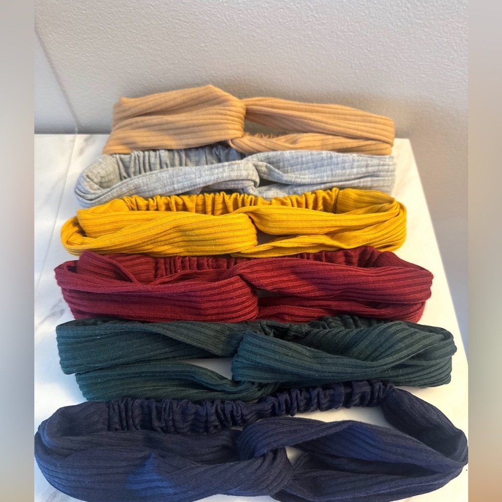 NWOT Set of 6 Ribbed Headbands in Assorted Colors